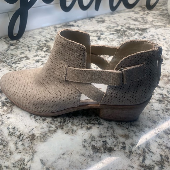 Booties - tan - Picture 4 of 6